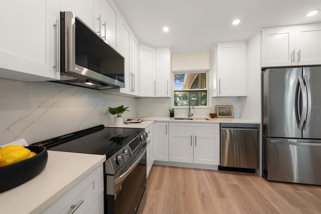 For Sale: $589,000 (3 beds, 2 baths, 1252 Square Feet)
