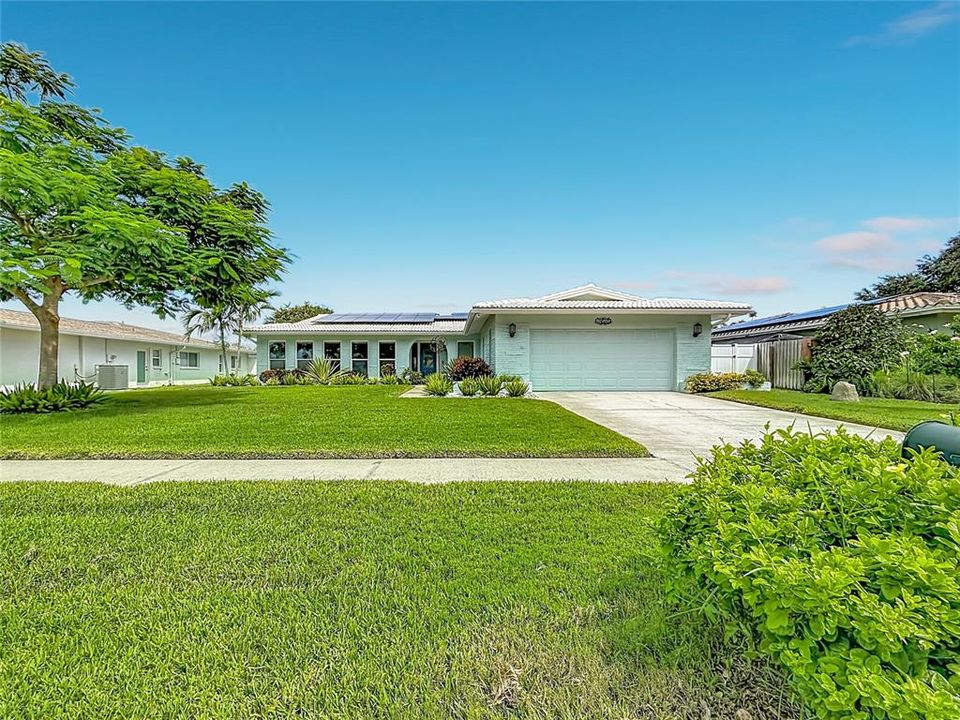 For Sale: $779,000 (4 beds, 3 baths, 2248 Square Feet)