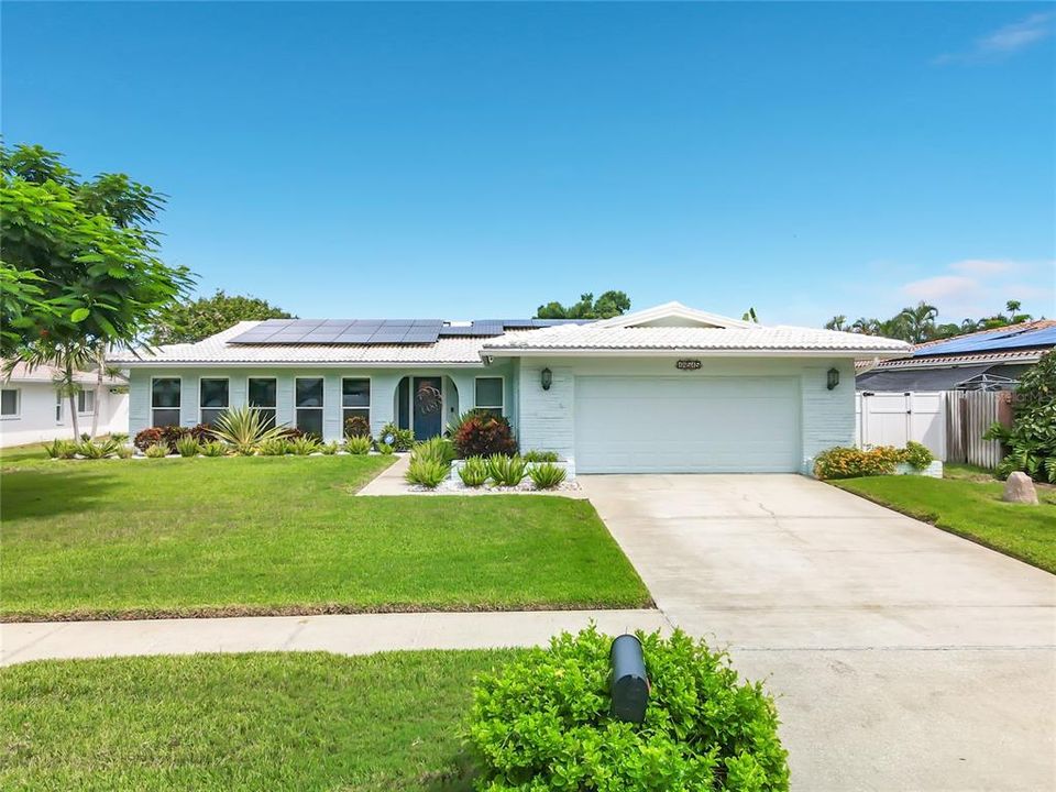 For Sale: $779,000 (4 beds, 3 baths, 2248 Square Feet)