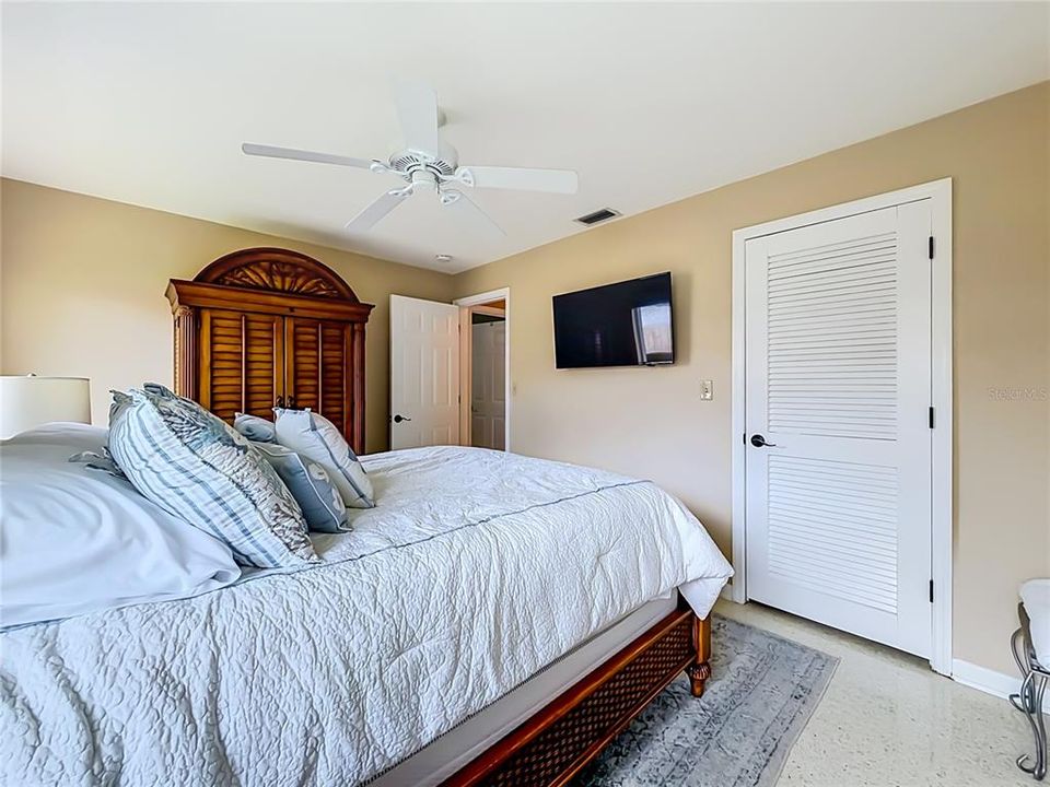 For Sale: $779,000 (4 beds, 3 baths, 2248 Square Feet)