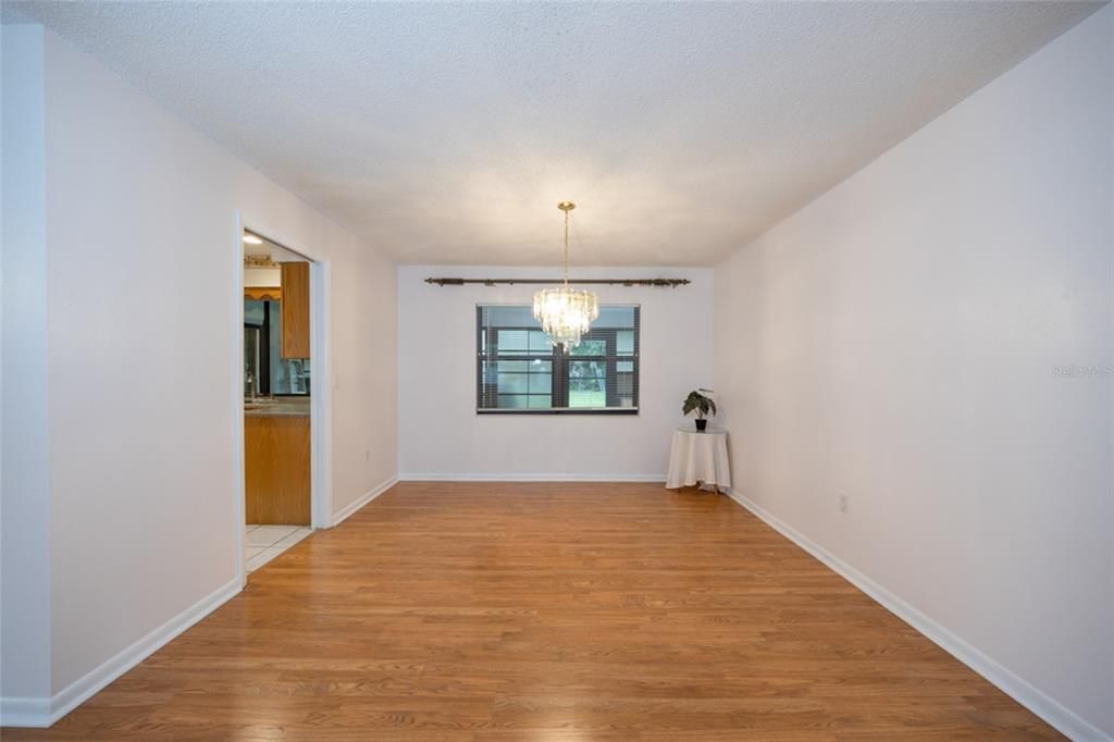 For Sale: $309,000 (3 beds, 2 baths, 1824 Square Feet)