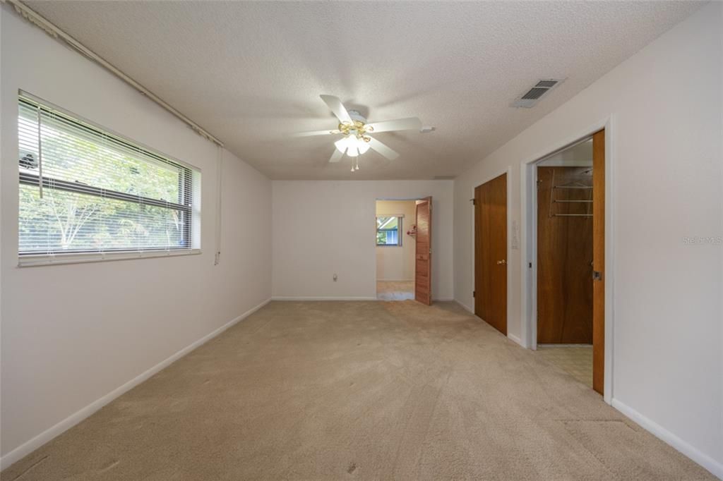 For Sale: $309,000 (3 beds, 2 baths, 1824 Square Feet)