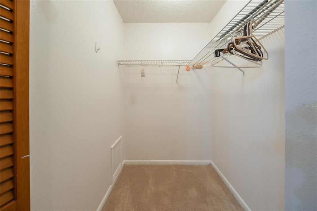 For Sale: $309,000 (3 beds, 2 baths, 1824 Square Feet)