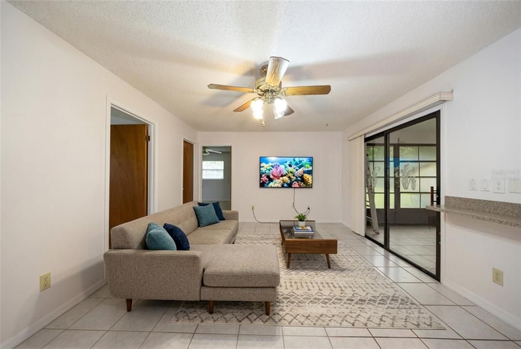 For Sale: $309,000 (3 beds, 2 baths, 1824 Square Feet)