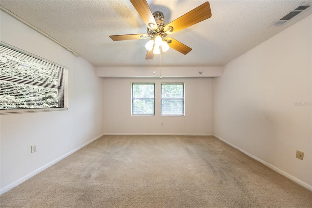 For Sale: $309,000 (3 beds, 2 baths, 1824 Square Feet)