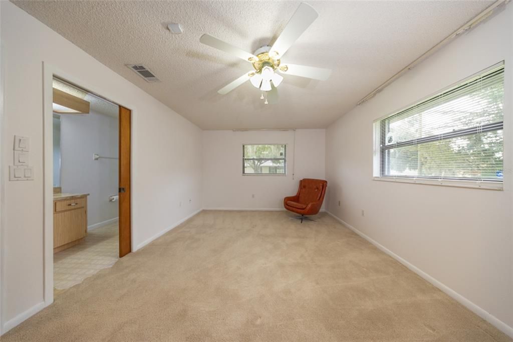 For Sale: $309,000 (3 beds, 2 baths, 1824 Square Feet)