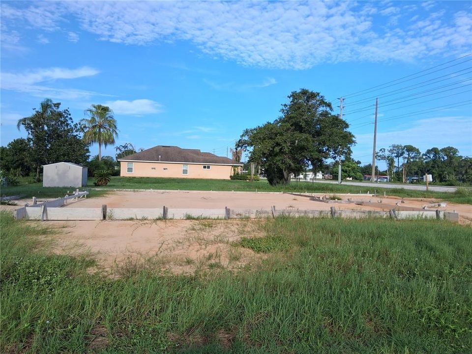 На продажу: $49,000 (0.23 acres)