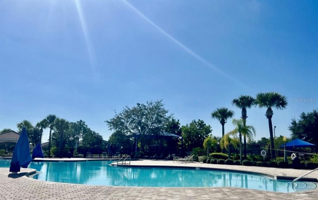 For Sale: $529,900 (3 beds, 3 baths, 2571 Square Feet)