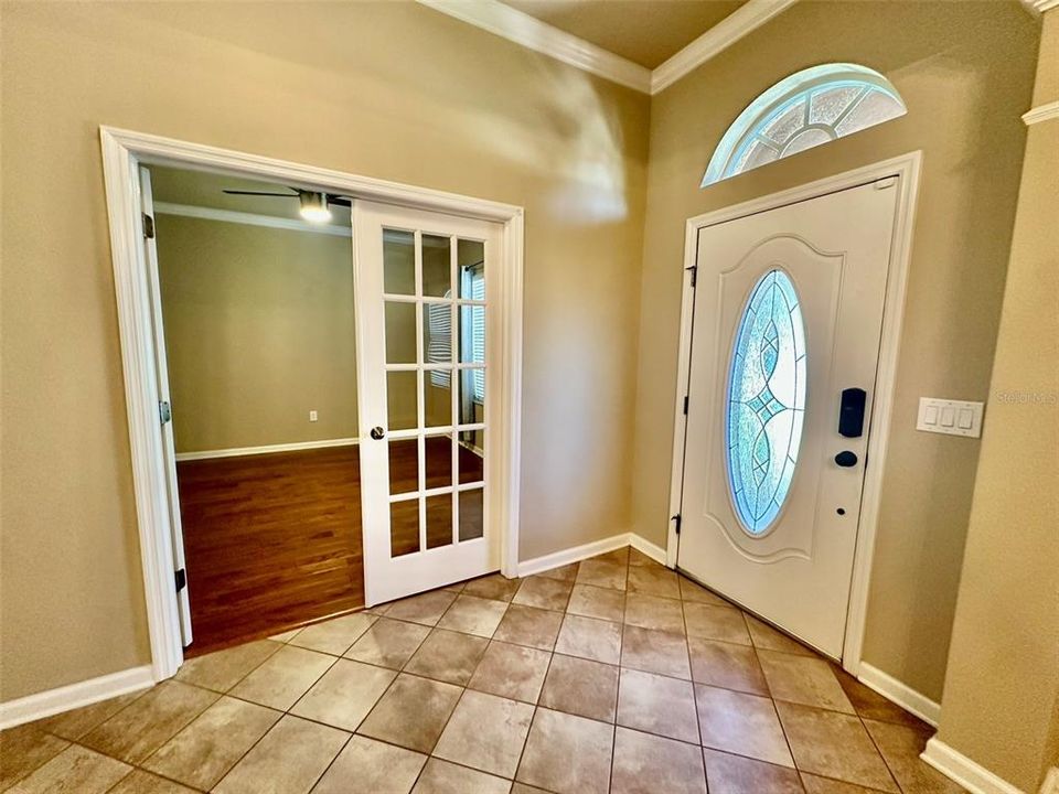 For Sale: $529,900 (3 beds, 3 baths, 2571 Square Feet)
