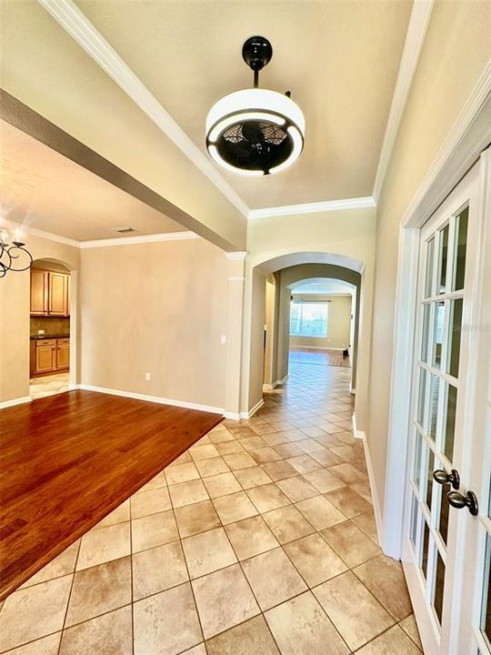 For Sale: $529,900 (3 beds, 3 baths, 2571 Square Feet)