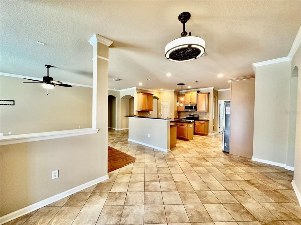 For Sale: $529,900 (3 beds, 3 baths, 2571 Square Feet)
