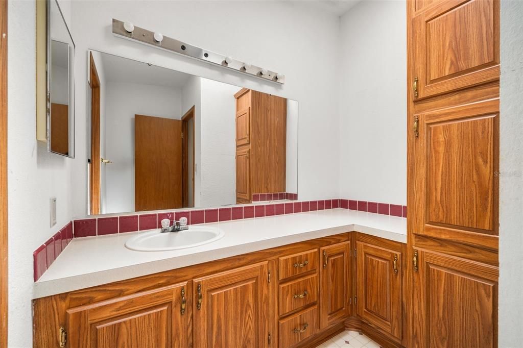 For Sale: $475,000 (3 beds, 2 baths, 1728 Square Feet)
