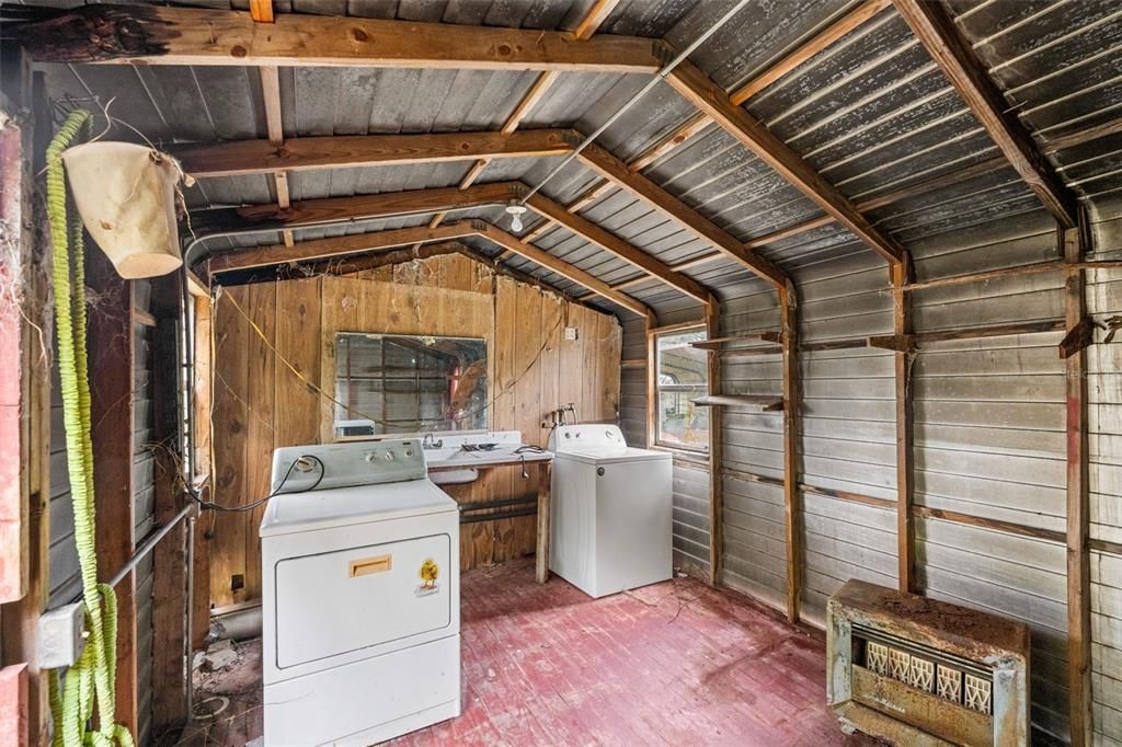 For Sale: $475,000 (3 beds, 2 baths, 1728 Square Feet)