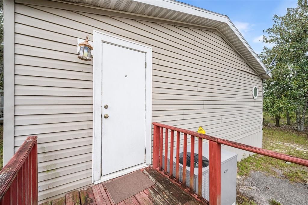 For Sale: $475,000 (3 beds, 2 baths, 1728 Square Feet)