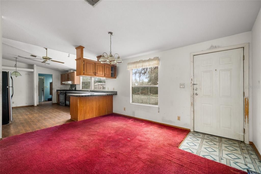 For Sale: $475,000 (3 beds, 2 baths, 1728 Square Feet)