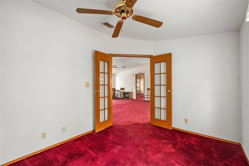 For Sale: $475,000 (3 beds, 2 baths, 1728 Square Feet)
