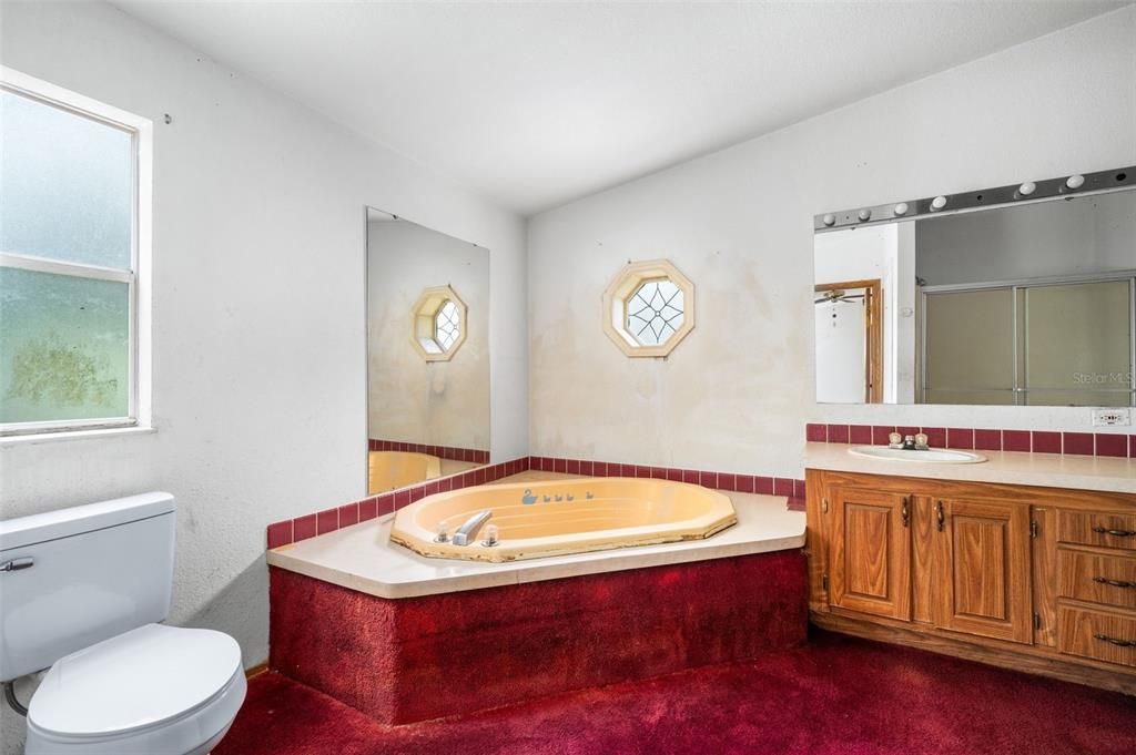 For Sale: $475,000 (3 beds, 2 baths, 1728 Square Feet)