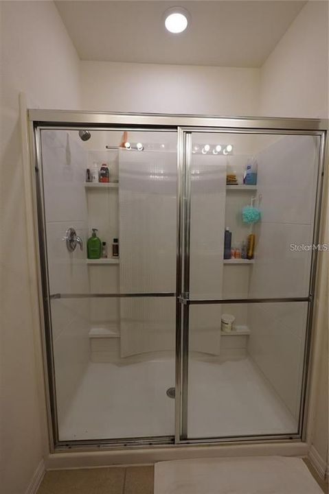 For Rent: $1,899 (3 beds, 2 baths, 1690 Square Feet)