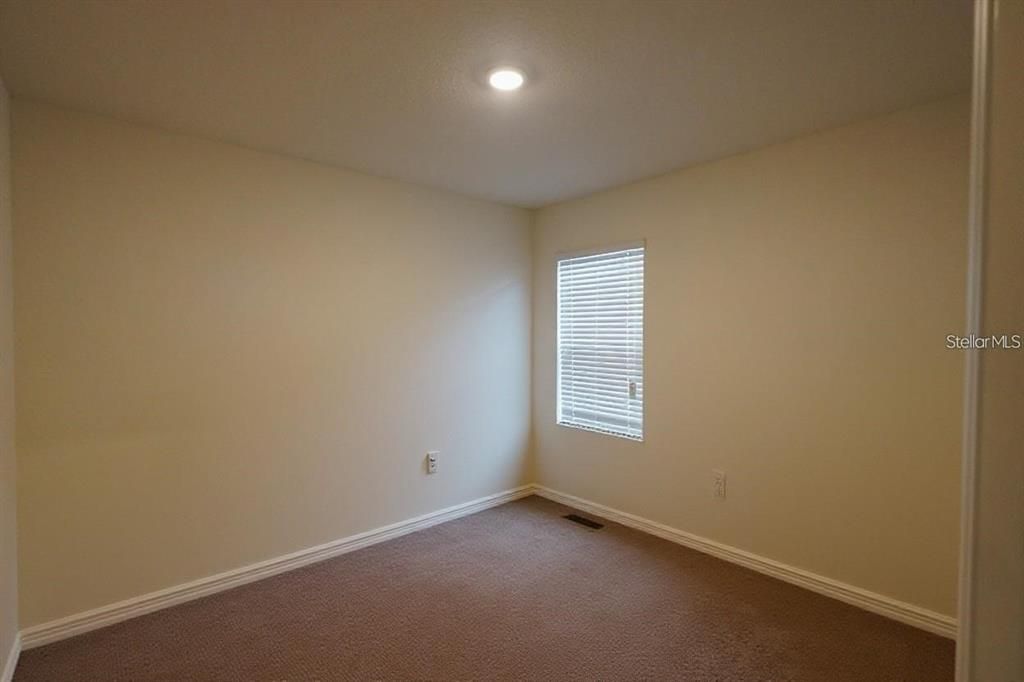 For Rent: $1,899 (3 beds, 2 baths, 1690 Square Feet)