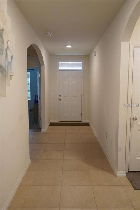 For Rent: $1,899 (3 beds, 2 baths, 1690 Square Feet)