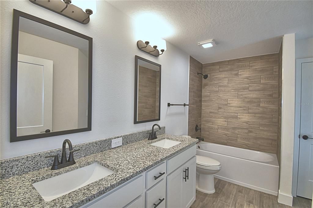 En Venta: $543,792 (4 camas, 3 baños, 2508 Pies cuadrados)