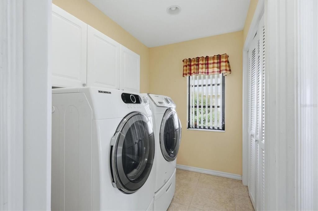 For Sale: $510,000 (2 beds, 3 baths, 2033 Square Feet)