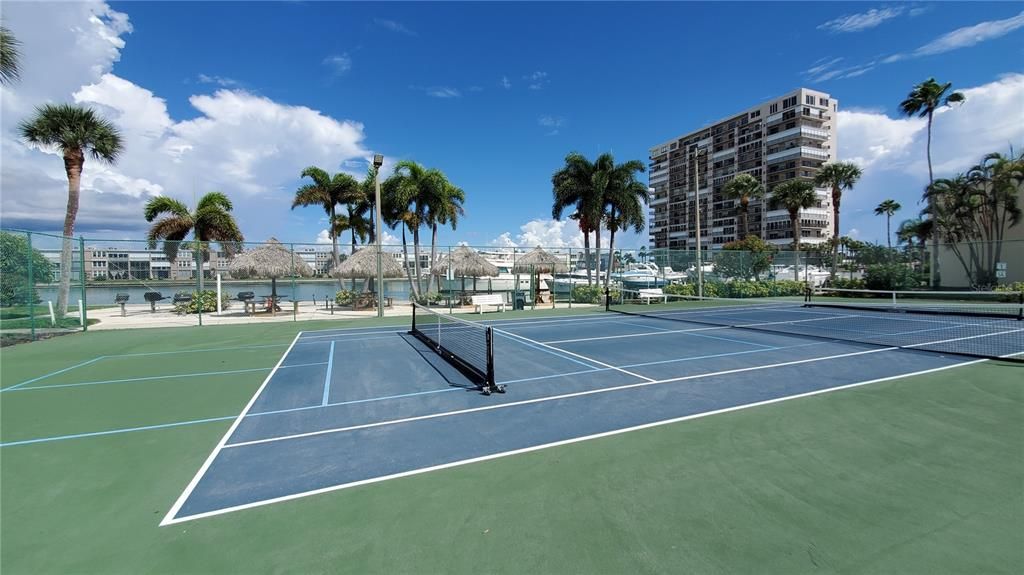 En Venta: $450,000 (2 camas, 2 baños, 1375 Pies cuadrados)
