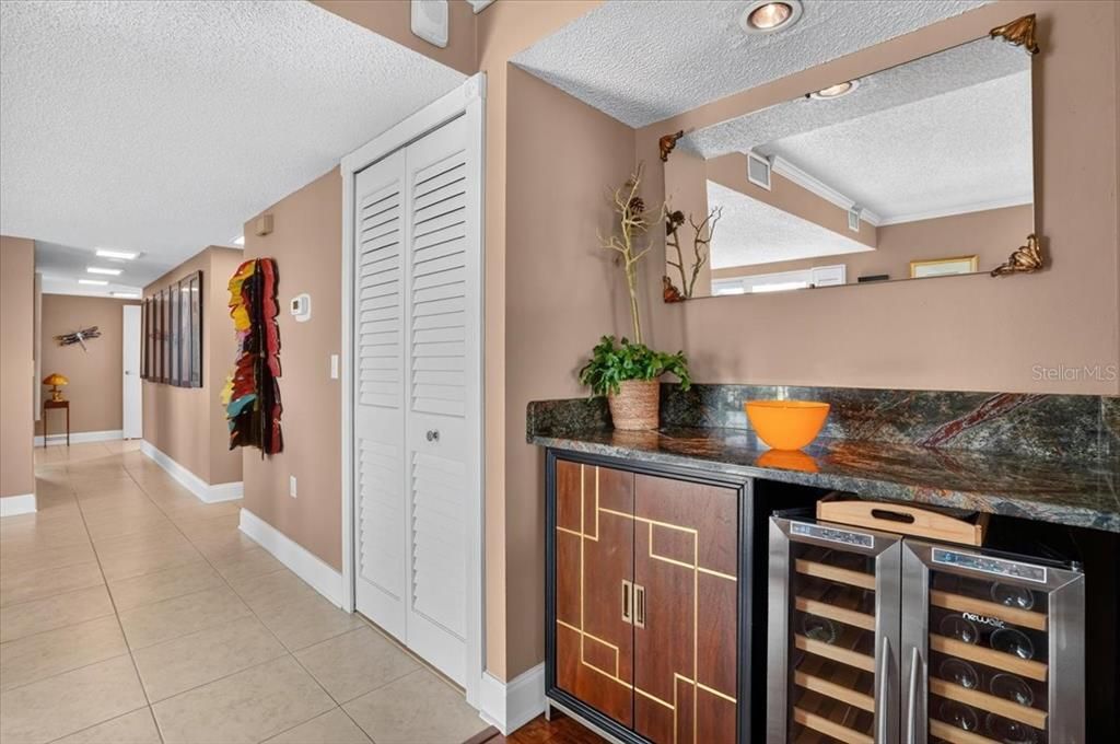 En Venta: $450,000 (2 camas, 2 baños, 1375 Pies cuadrados)