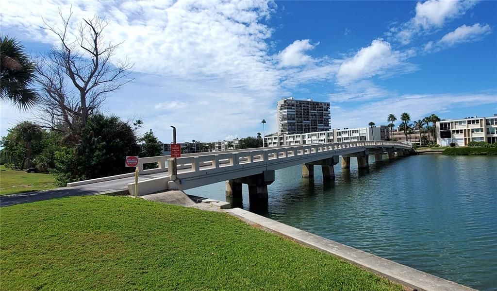 En Venta: $450,000 (2 camas, 2 baños, 1375 Pies cuadrados)