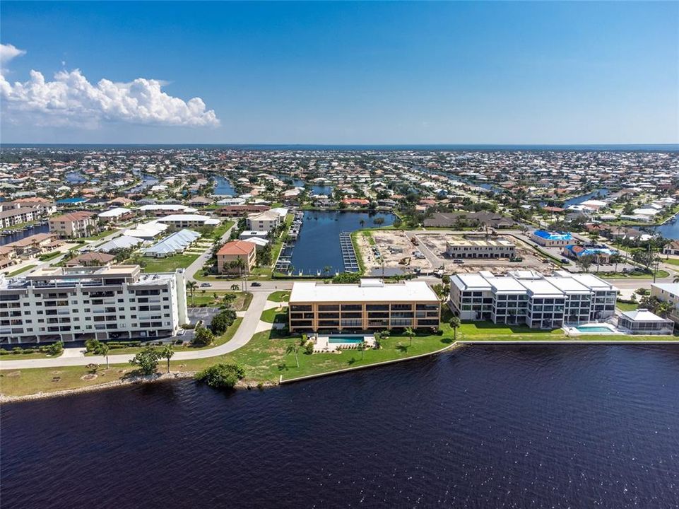 На продажу: $489,900 (4 спален, 2 ванн, 2358 Квадратных фут)