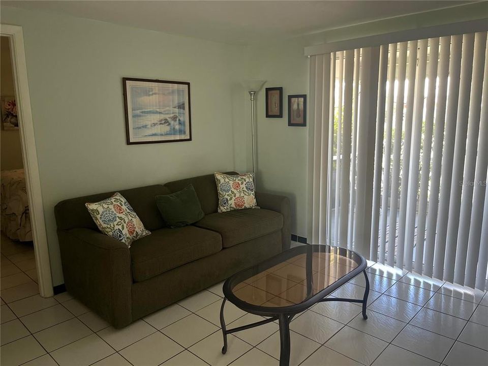 For Rent: $1,900 (2 beds, 2 baths, 785 Square Feet)