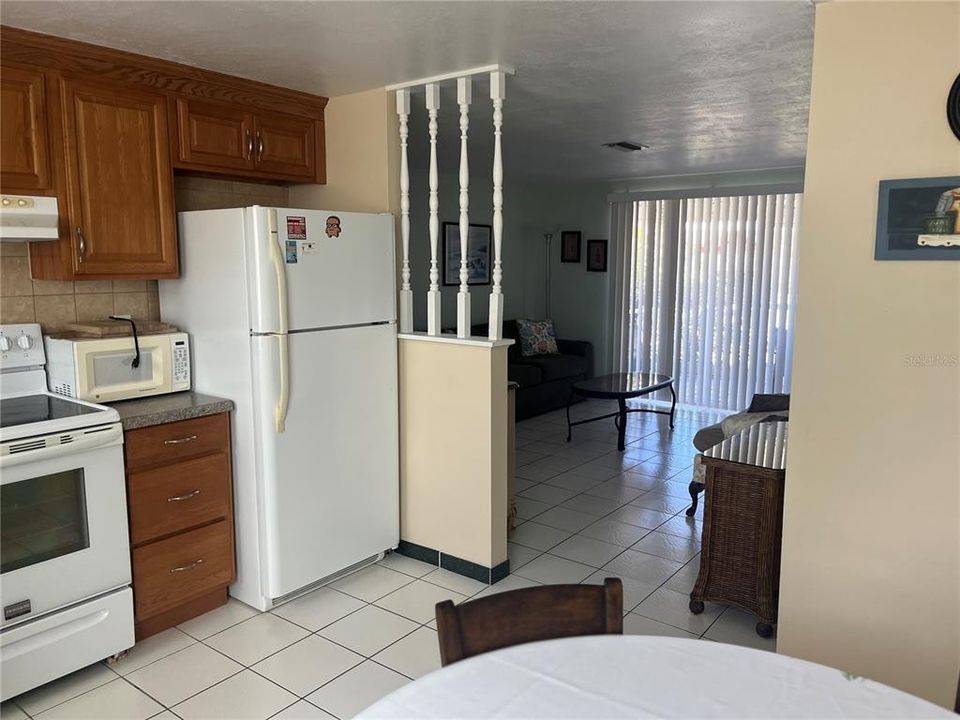 For Rent: $1,900 (2 beds, 2 baths, 785 Square Feet)