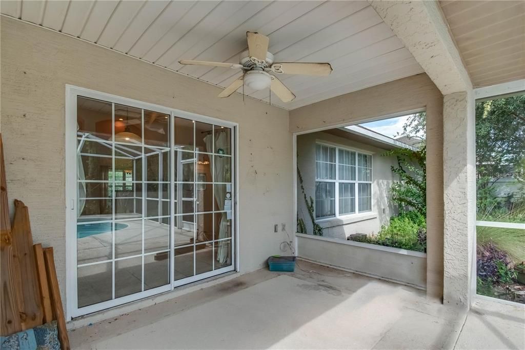 For Rent: $2,495 (3 beds, 2 baths, 1703 Square Feet)