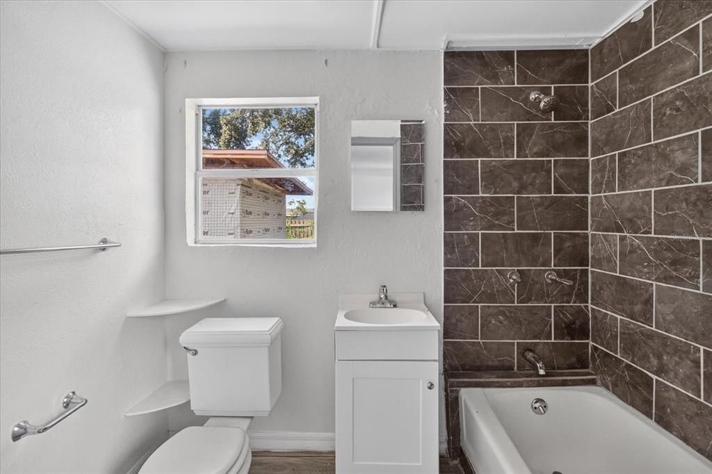 En Venta: $249,900 (3 camas, 2 baños, 1242 Pies cuadrados)