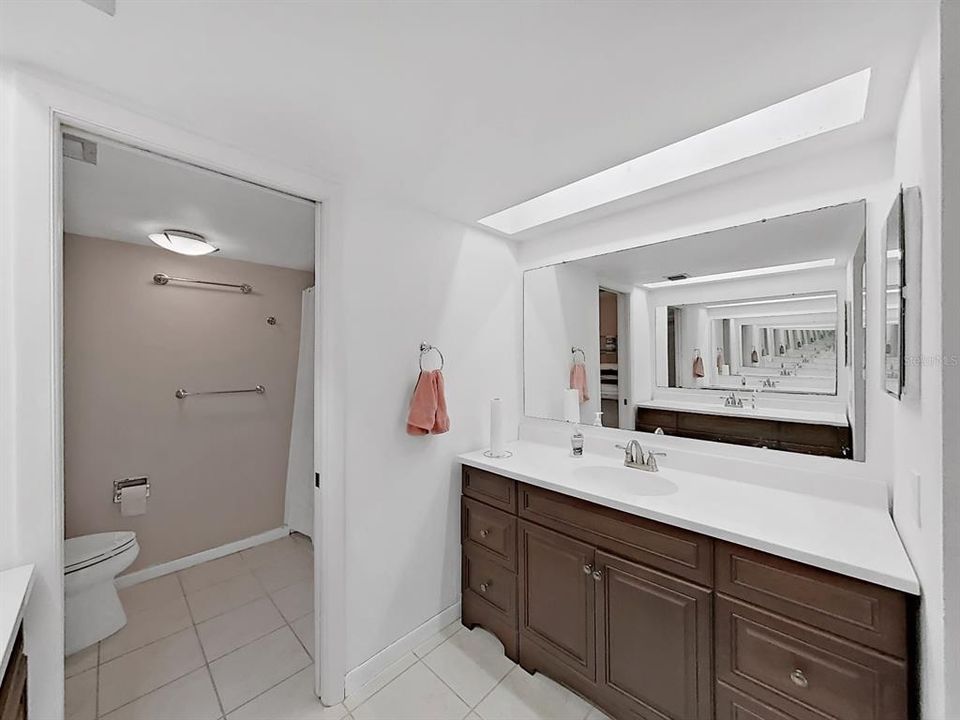 En Venta: $219,000 (2 camas, 2 baños, 1450 Pies cuadrados)