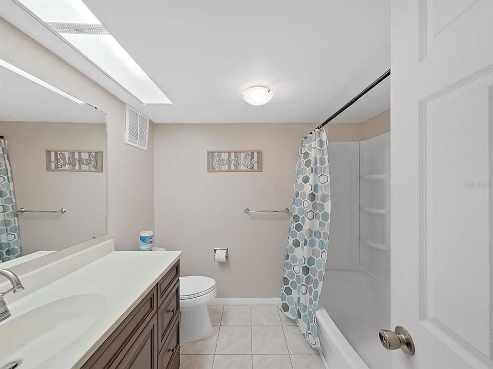 En Venta: $219,000 (2 camas, 2 baños, 1450 Pies cuadrados)