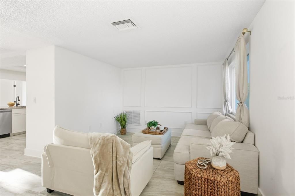 For Sale: $299,000 (3 beds, 2 baths, 1176 Square Feet)