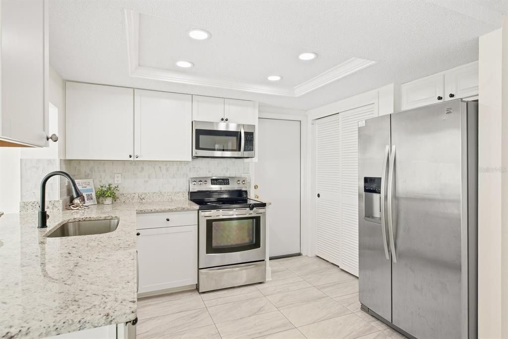 For Sale: $299,000 (3 beds, 2 baths, 1176 Square Feet)