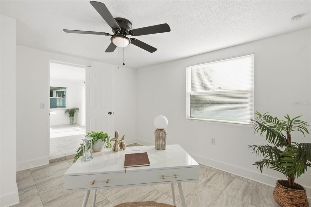For Sale: $299,000 (3 beds, 2 baths, 1176 Square Feet)