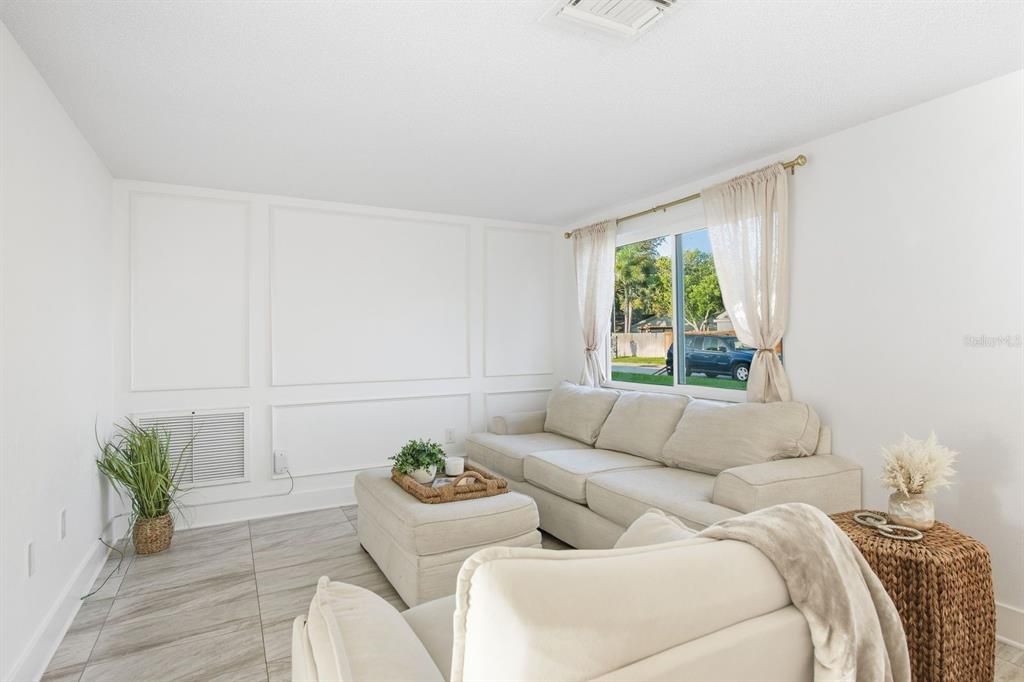 For Sale: $299,000 (3 beds, 2 baths, 1176 Square Feet)