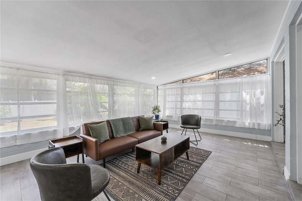 En Venta: $950,000 (3 camas, 2 baños, 1887 Pies cuadrados)