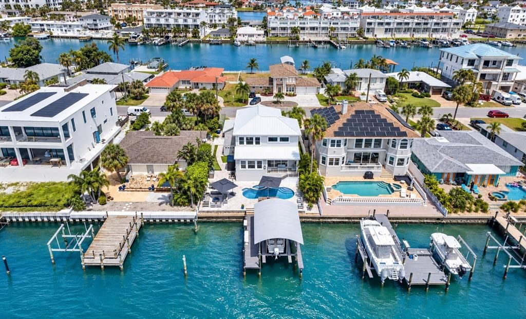 На продажу: $2,875,000 (4 спален, 3 ванн, 2748 Квадратных фут)