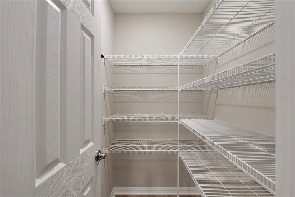 For Rent: $2,100 (3 beds, 2 baths, 1541 Square Feet)