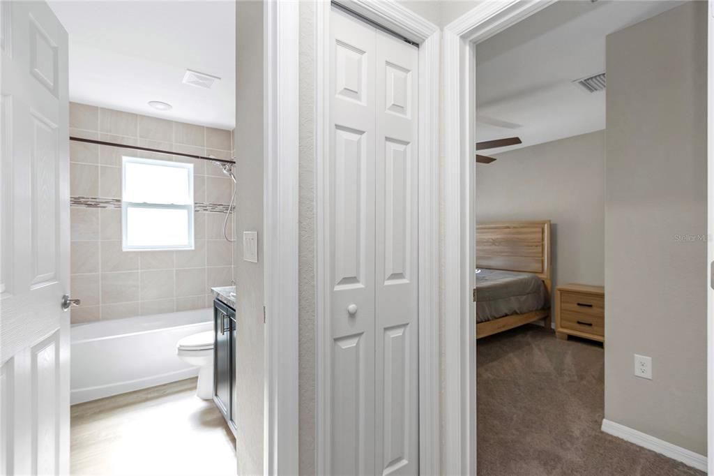 For Rent: $2,100 (3 beds, 2 baths, 1541 Square Feet)