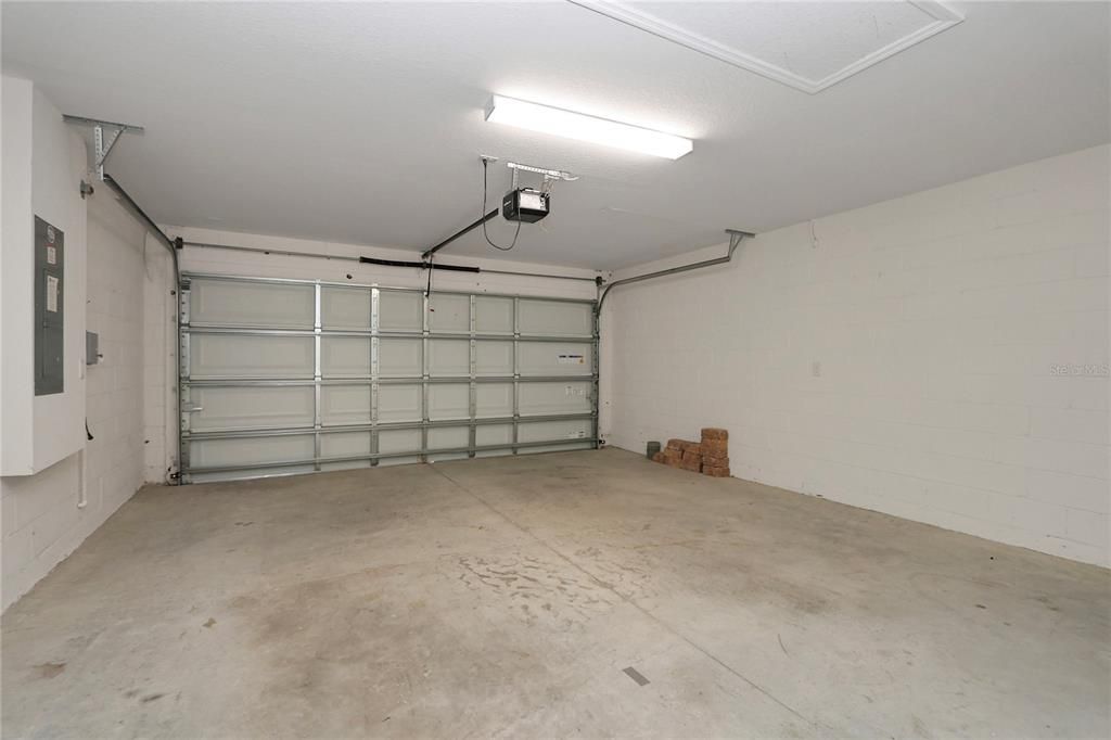 For Rent: $2,100 (3 beds, 2 baths, 1541 Square Feet)