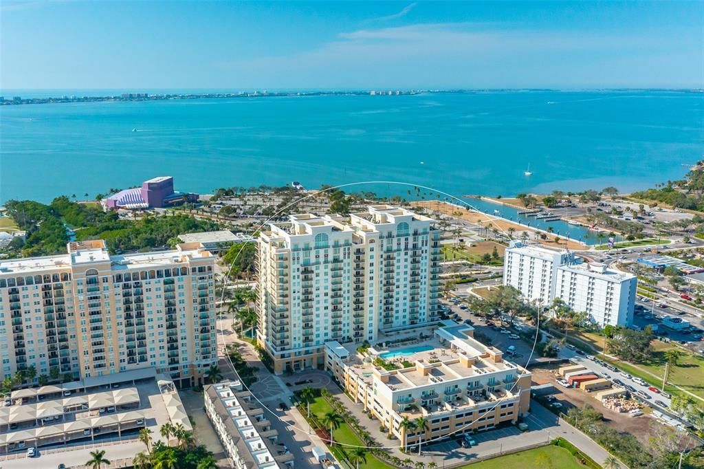 For Sale: $949,000 (2 beds, 2 baths, 1323 Square Feet)