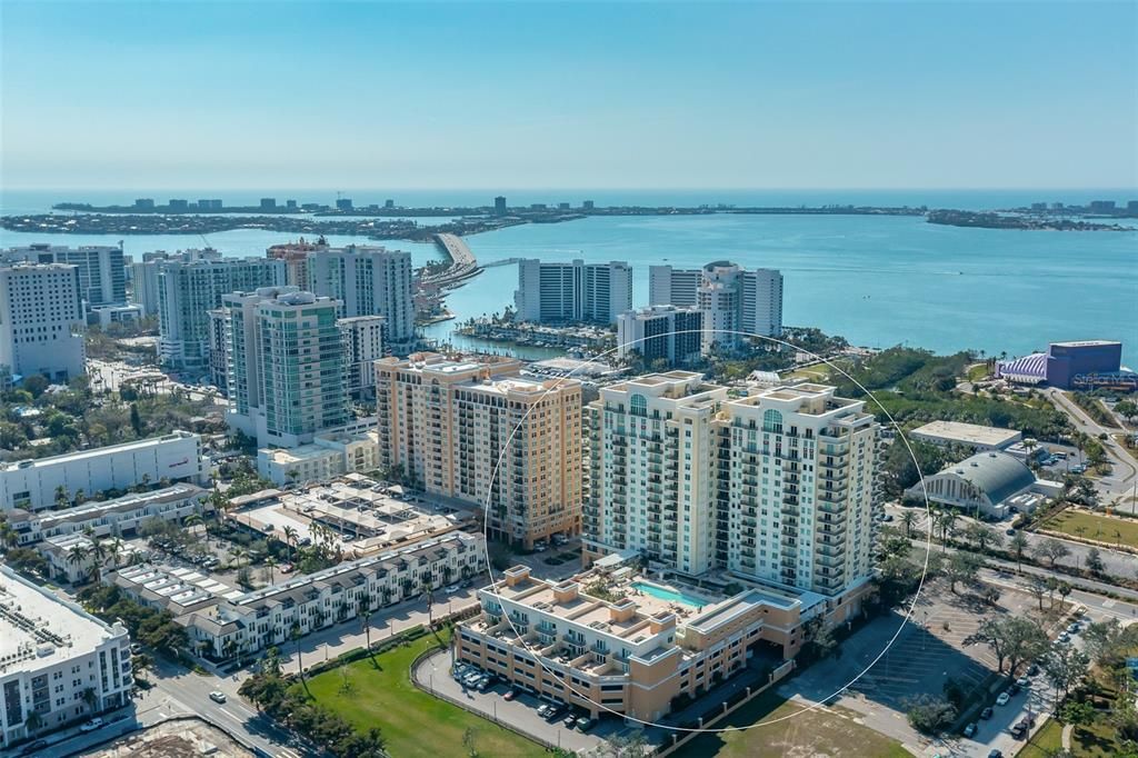 For Sale: $949,000 (2 beds, 2 baths, 1323 Square Feet)