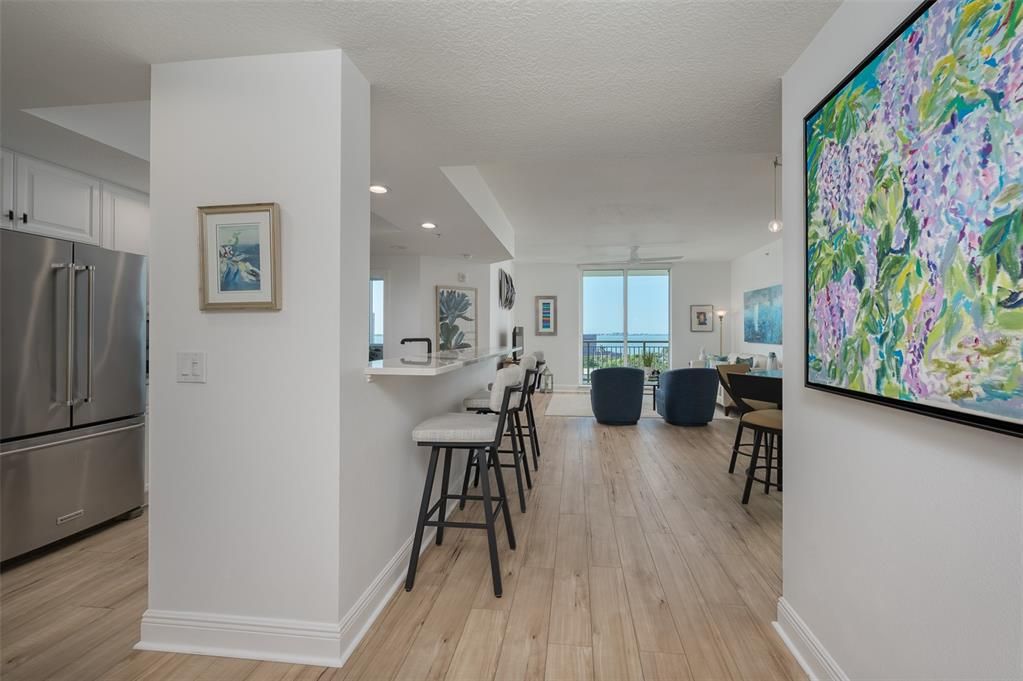 For Sale: $949,000 (2 beds, 2 baths, 1323 Square Feet)