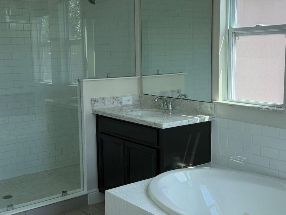 В аренду: $3,150 (3 спален, 2 ванн, 2014 Квадратных фут)