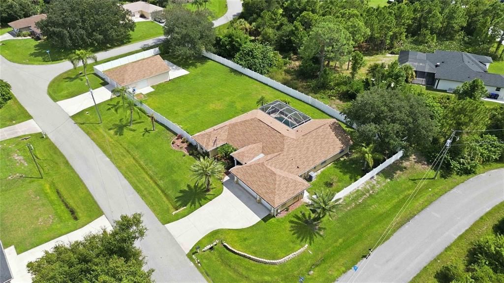 На продажу: $799,900 (4 спален, 2 ванн, 2432 Квадратных фут)
